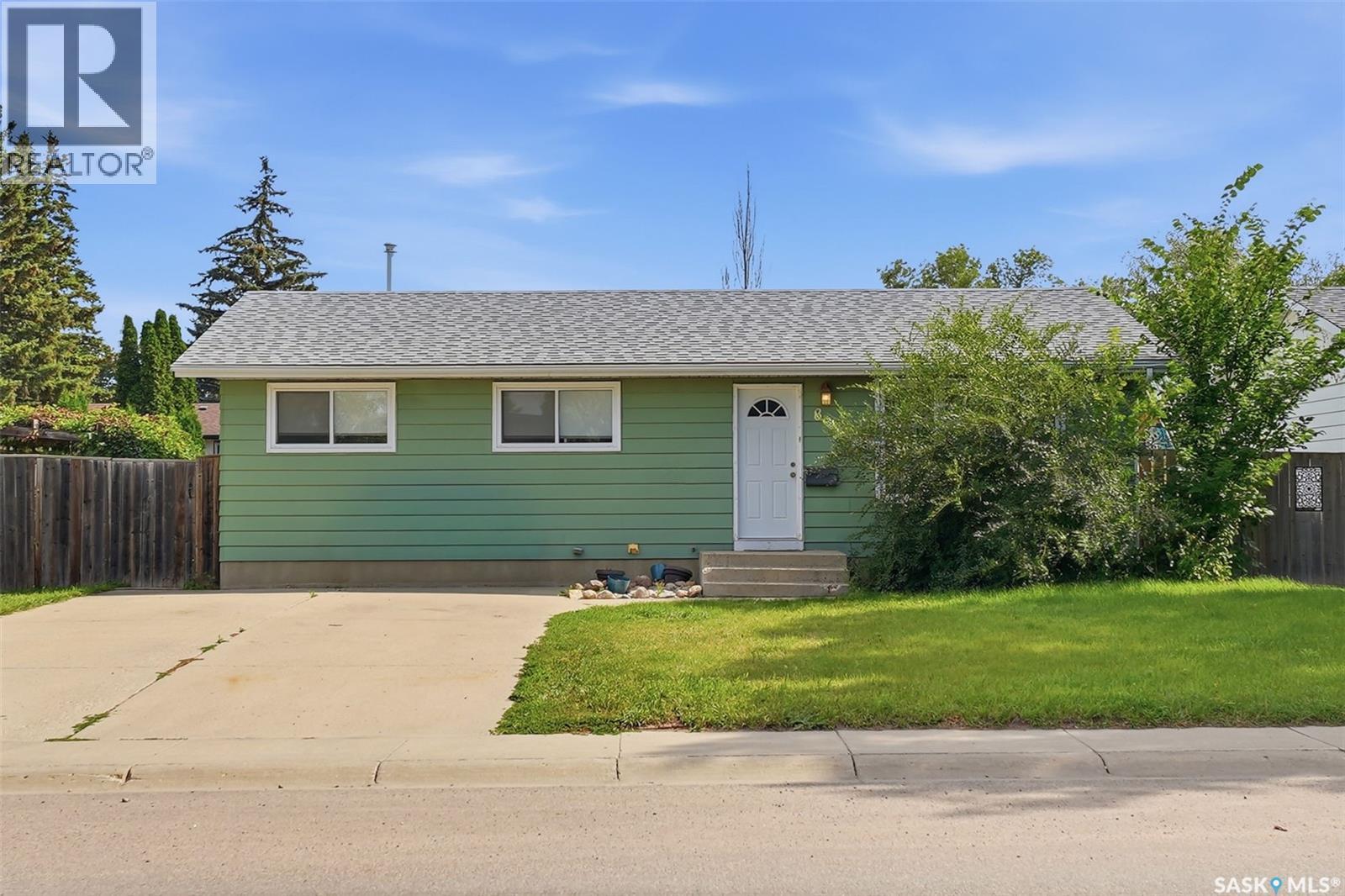 814 Steeves Avenue, Saskatoon, SK