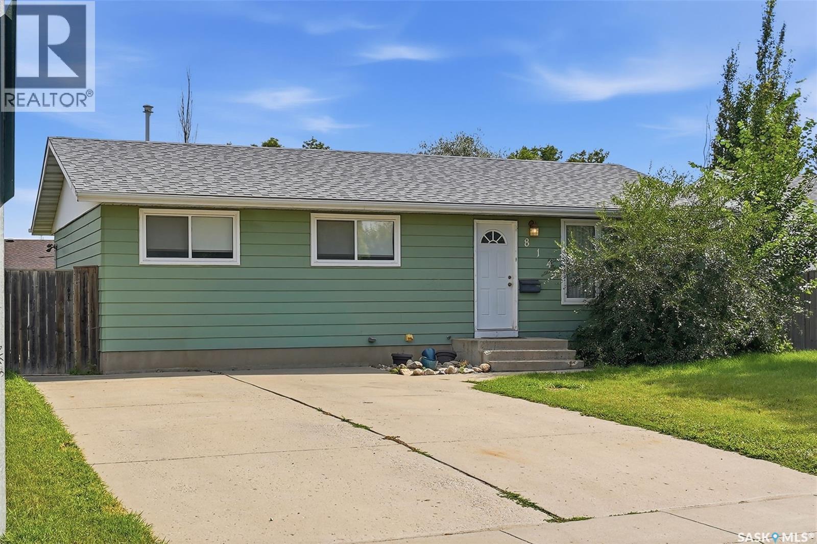 814 Steeves Avenue, Saskatoon, SK
