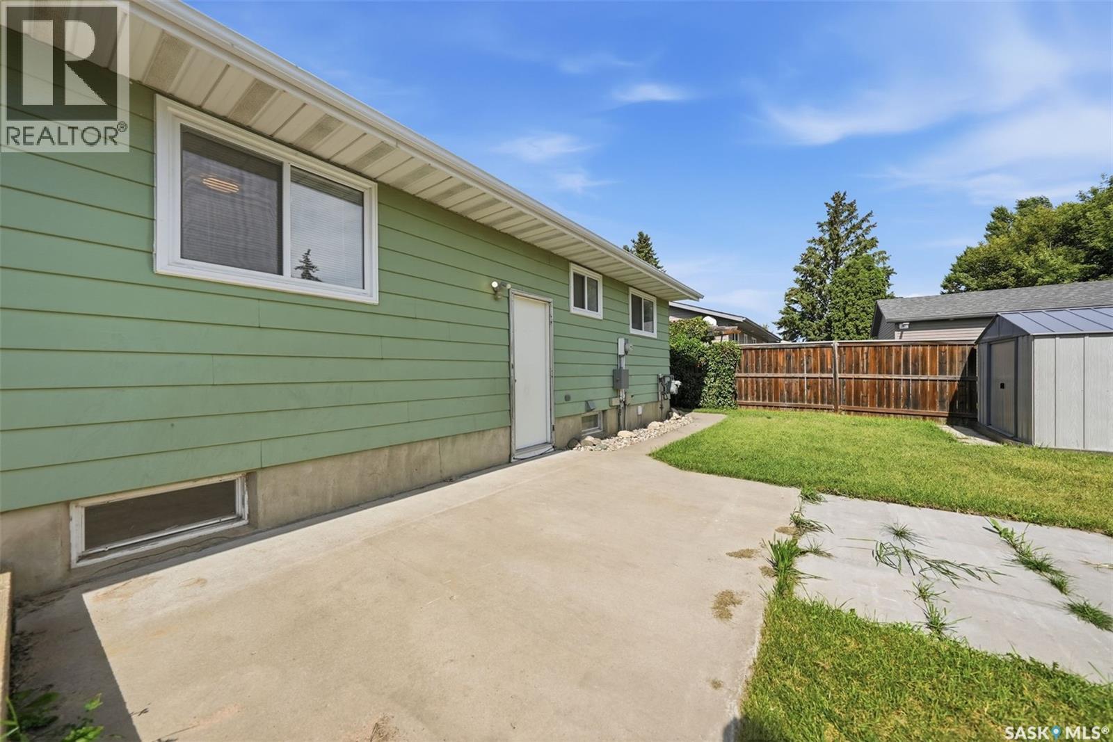 814 Steeves Avenue, Saskatoon, SK