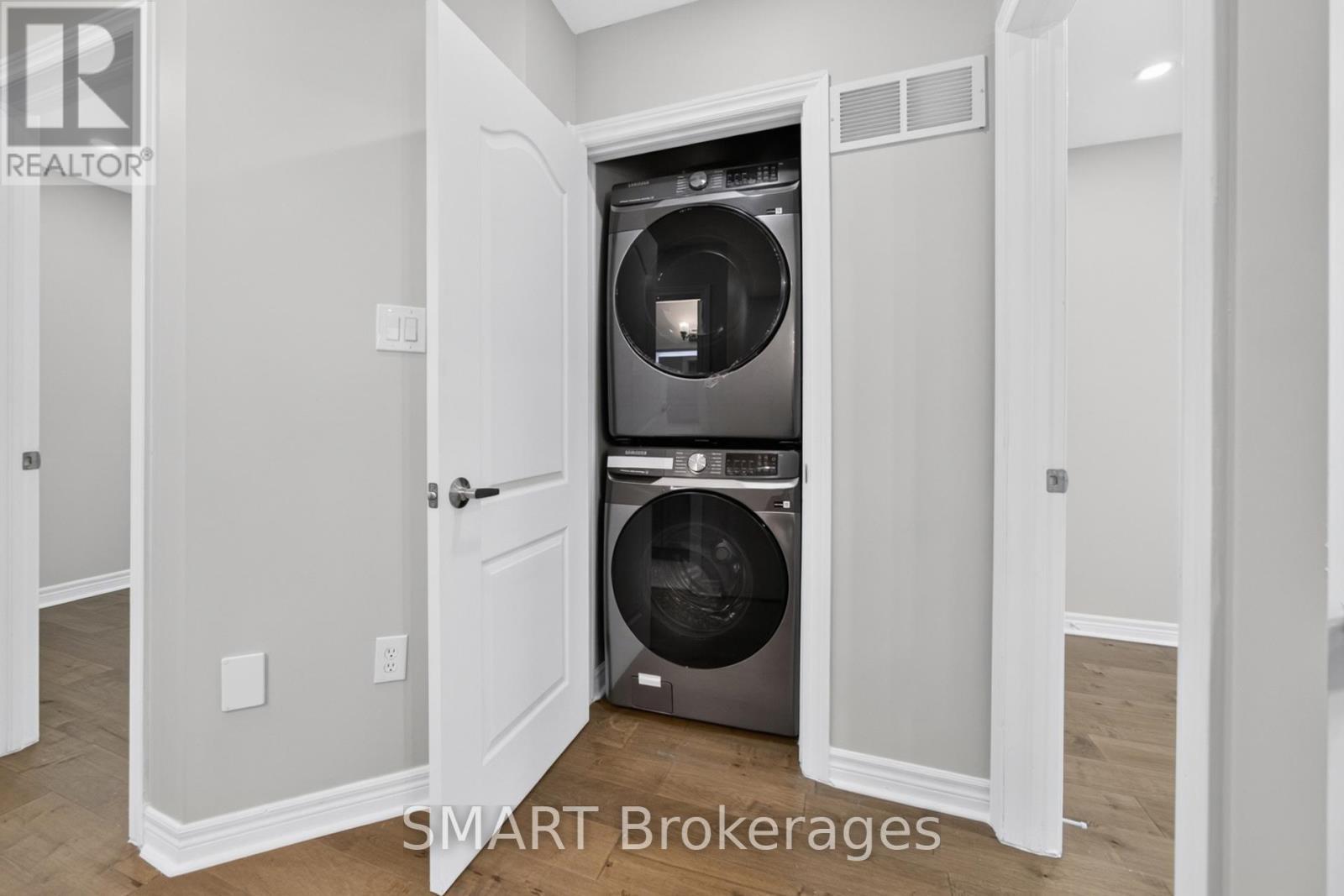 3367 Stoney Crescent, Mississauga, ON