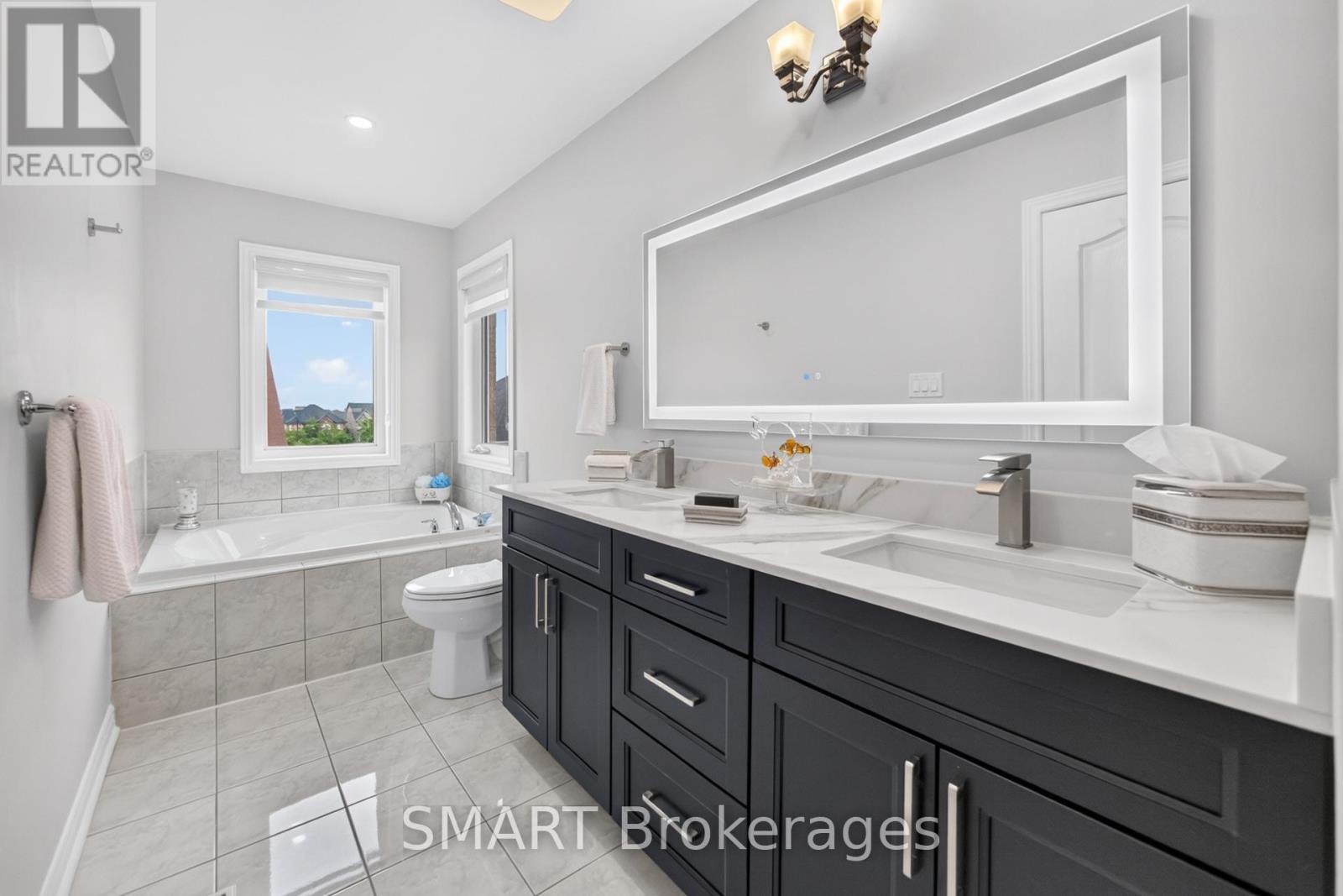 3367 Stoney Crescent, Mississauga, ON