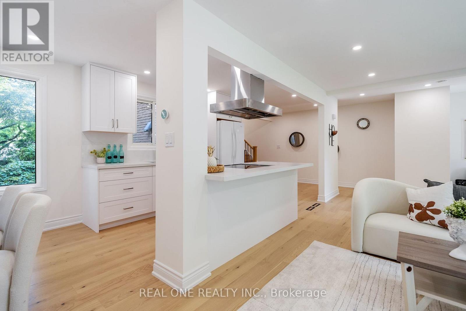 3148 Bentworth Drive, Burlington, ON