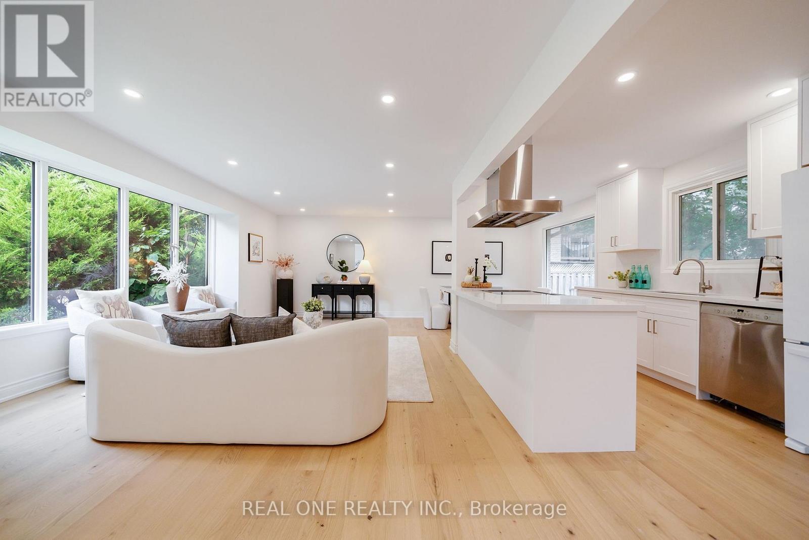 3148 Bentworth Drive, Burlington, ON