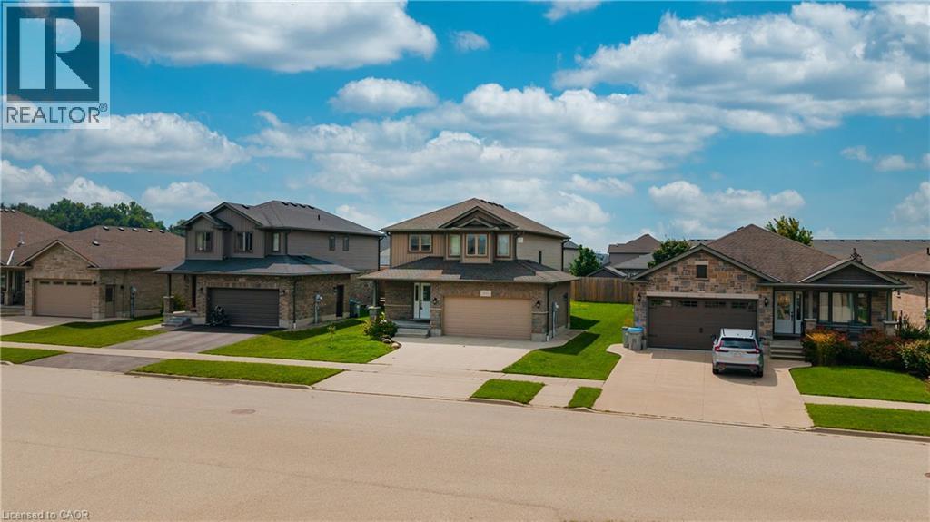 300 Hutton Street E, Listowel, ON