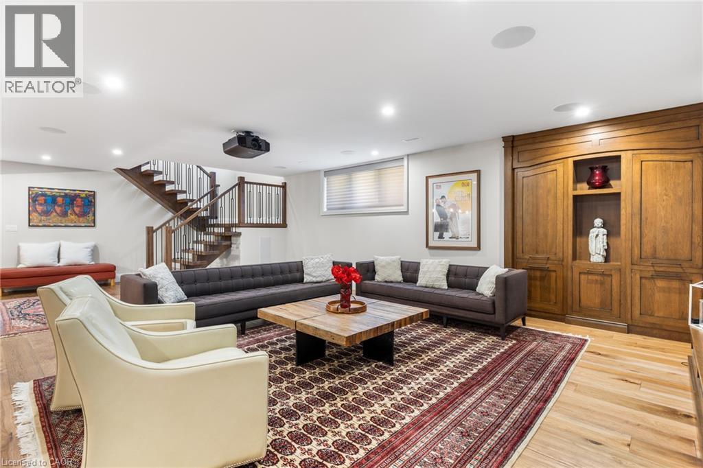 44 Pioneer Ridge Drive, Kitchener, ON