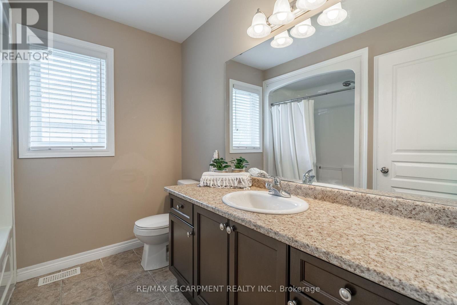 51 Showcase Drive, Hamilton, ON