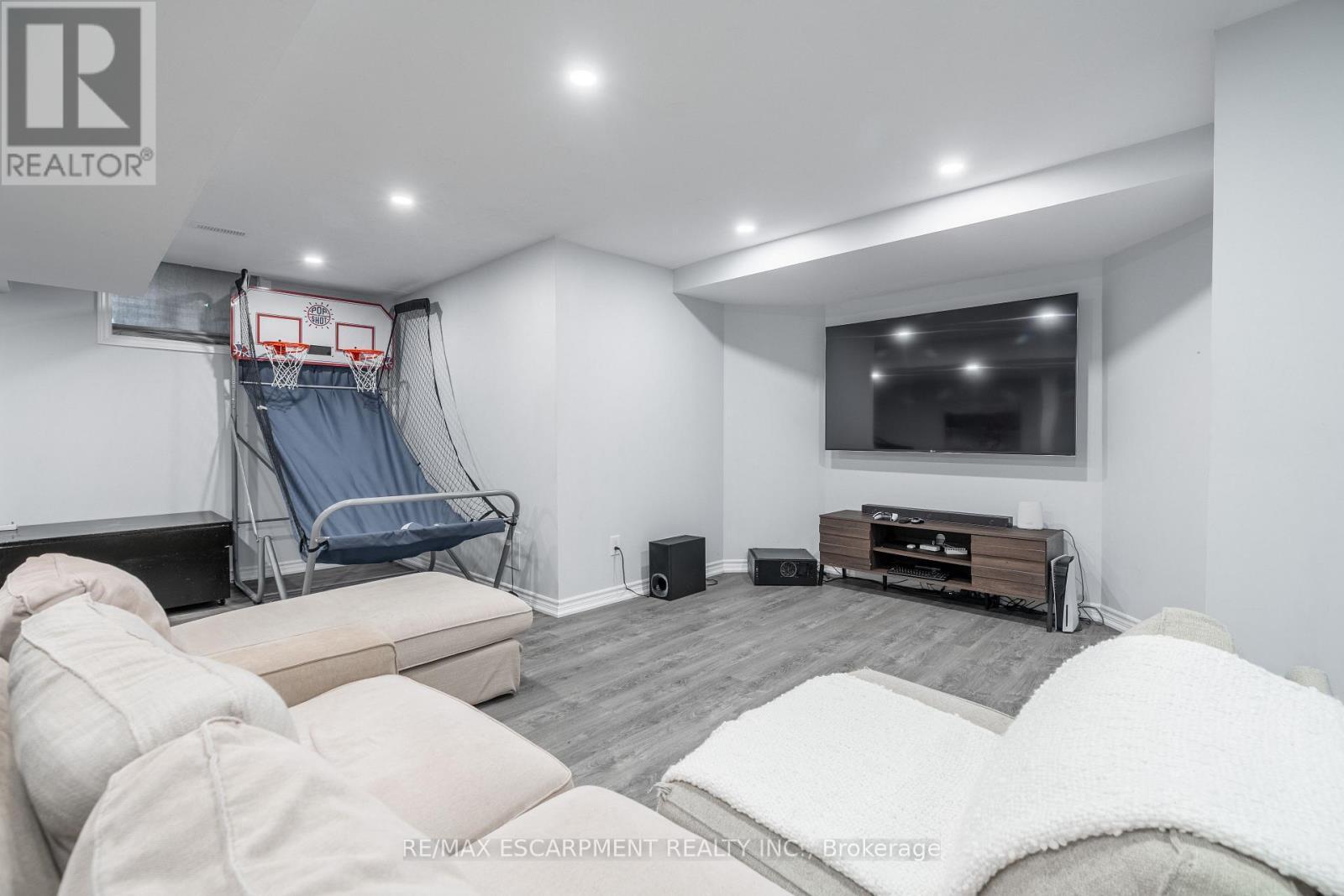 51 Showcase Drive, Hamilton, ON
