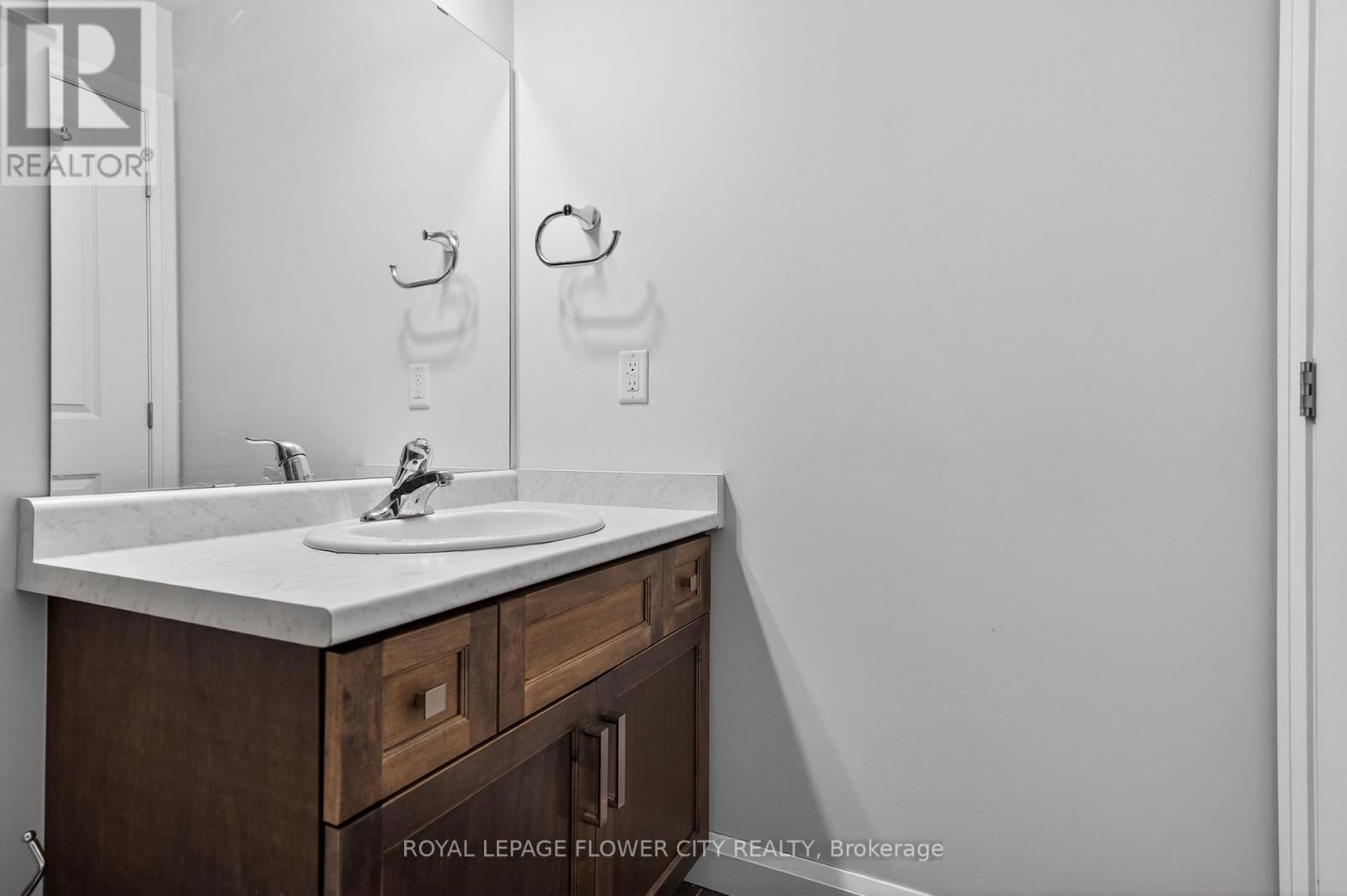 28 - 1169 Garner Road E, Hamilton, ON
