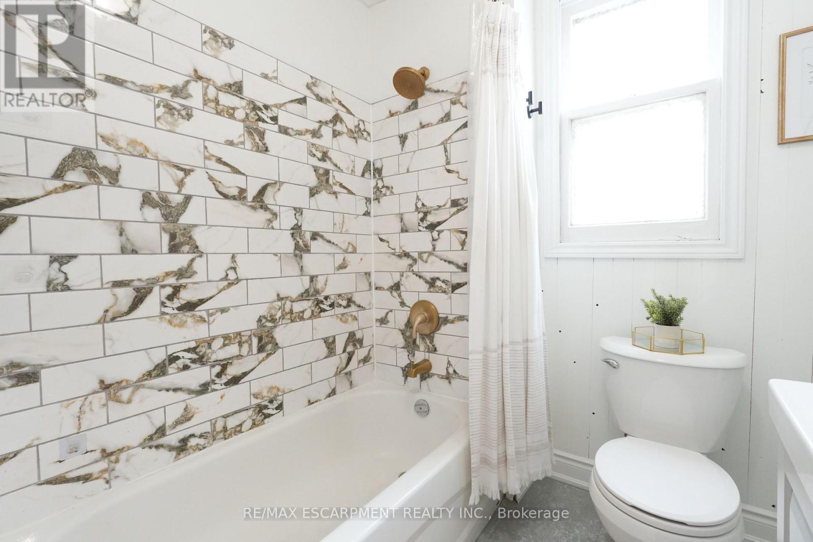 141 Mcanulty Boulevard, Hamilton, ON