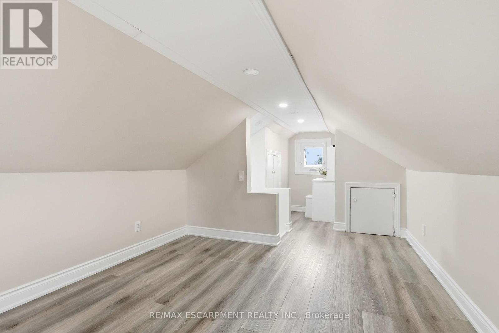 141 Mcanulty Boulevard, Hamilton, ON