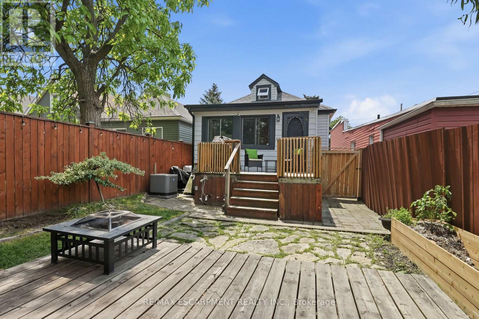 141 Mcanulty Boulevard, Hamilton, ON