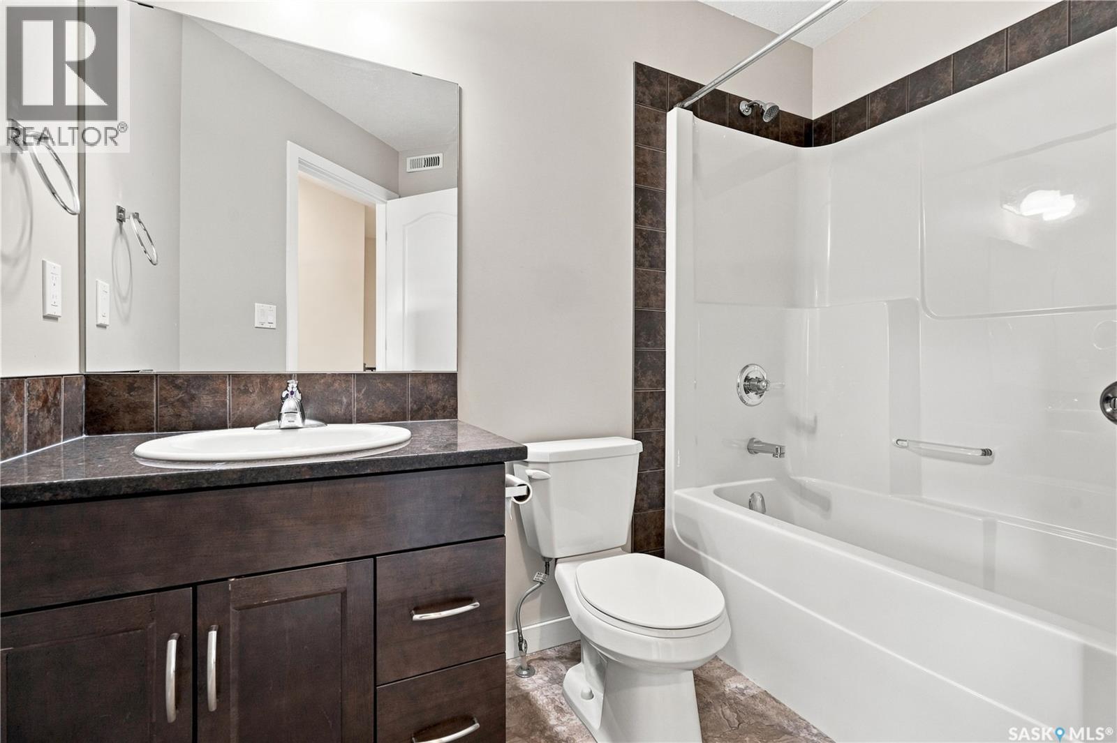 402 3440 Avonhurst Drive, Regina, SK