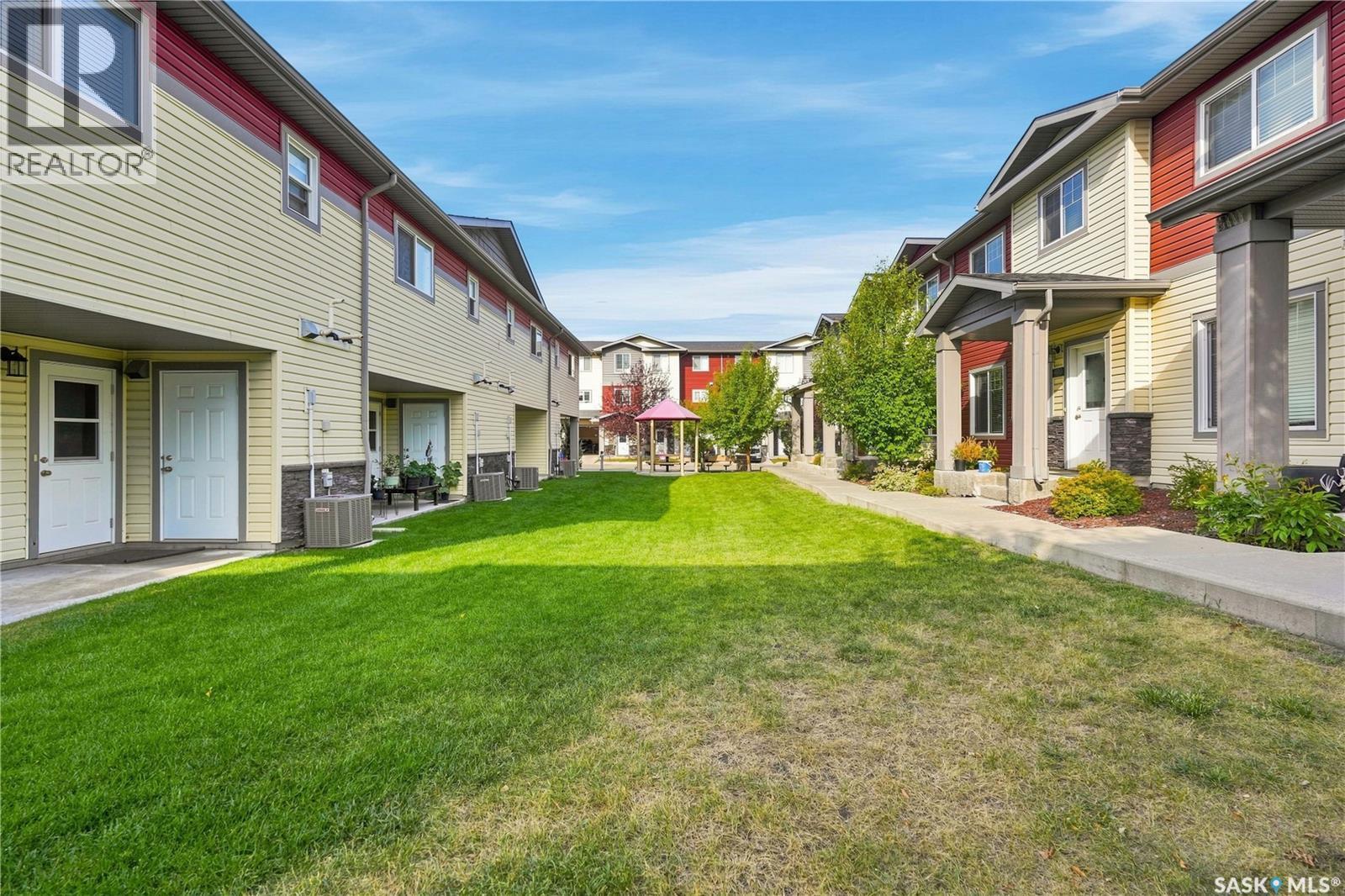 402 3440 Avonhurst Drive, Regina, SK