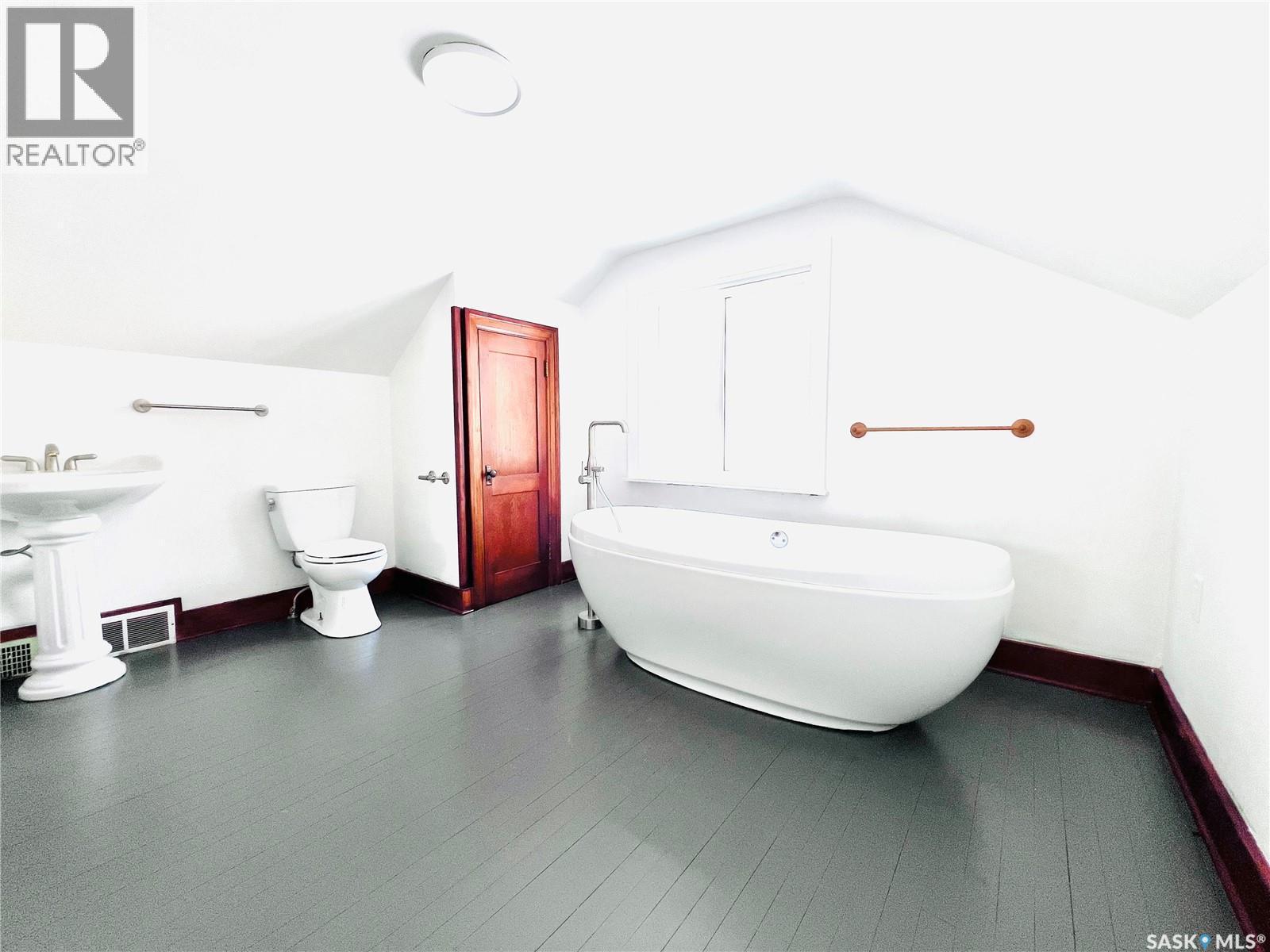 1110 Railway Street, Davidson, SK