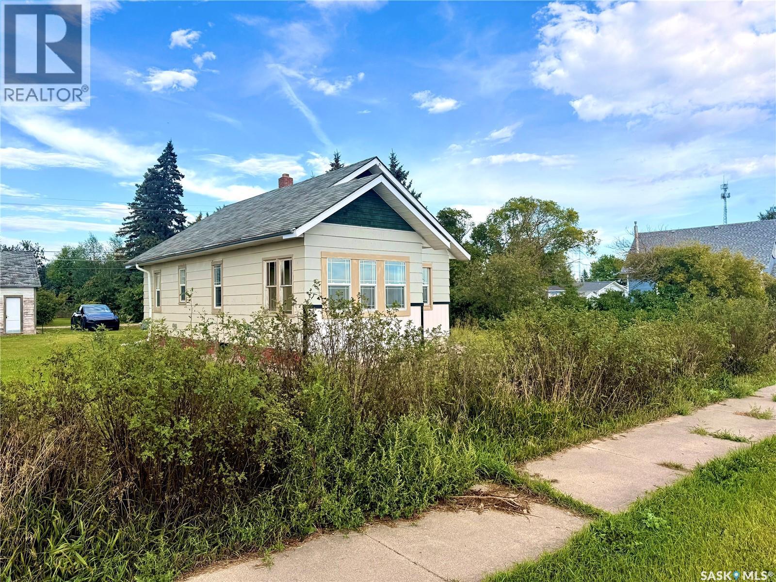 1110 Railway Street, Davidson, SK
