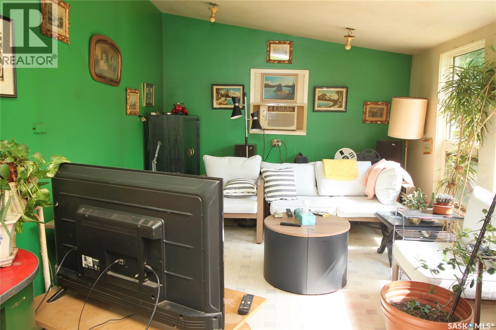 612 7Th Street E, Saskatoon, SK