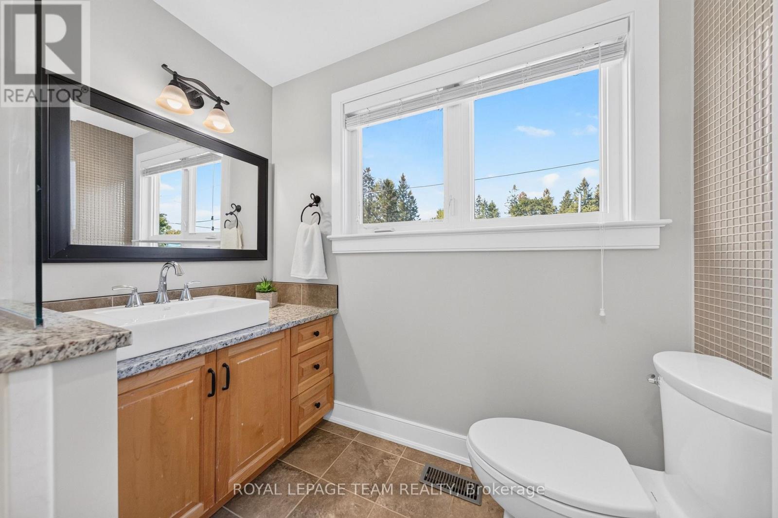 105 Brae Crescent, Ottawa, ON