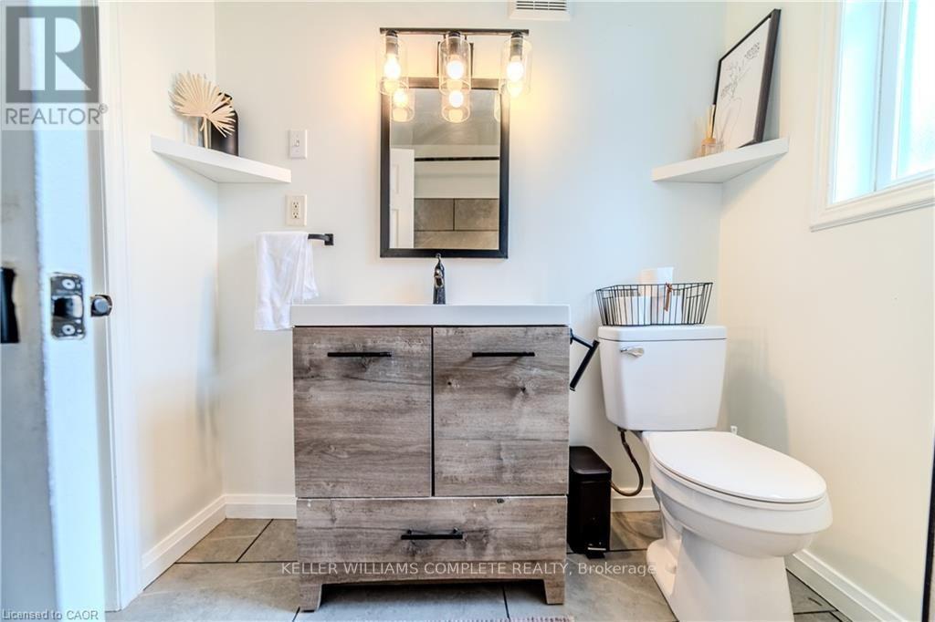 138 Cameron Avenue N, Hamilton, ON
