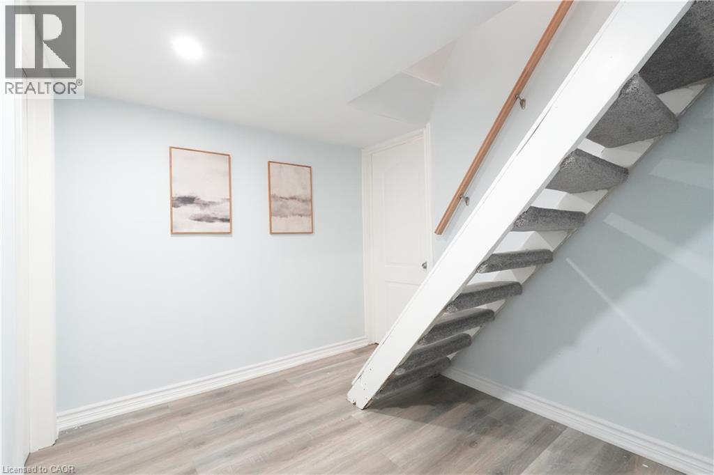141 Mcanulty Boulevard, Hamilton, ON
