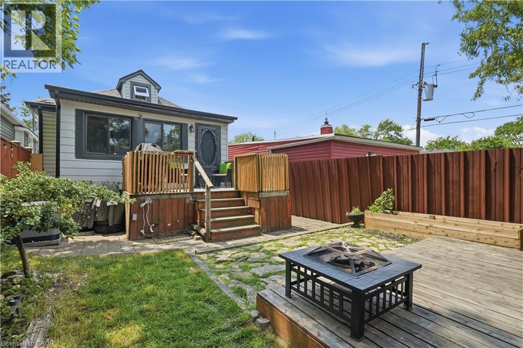 141 Mcanulty Boulevard, Hamilton, ON