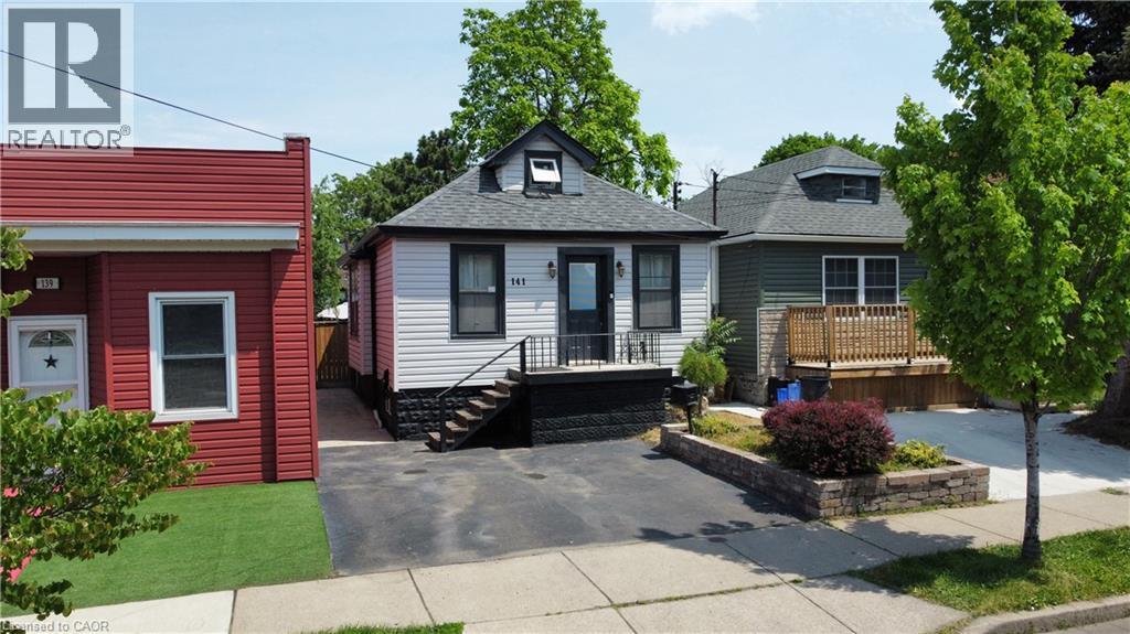 141 Mcanulty Boulevard, Hamilton, ON