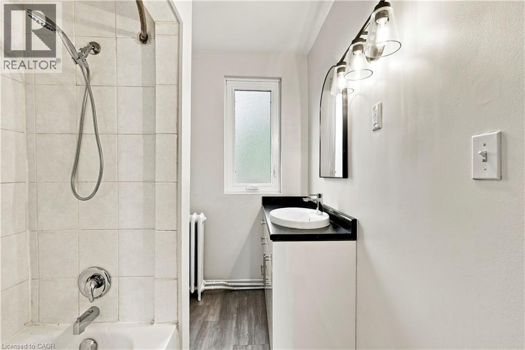 256 Bay Street N Unit# Upper, Hamilton, ON