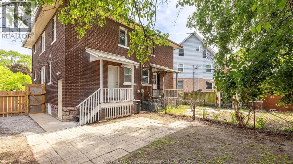 737 Piche, Windsor, ON