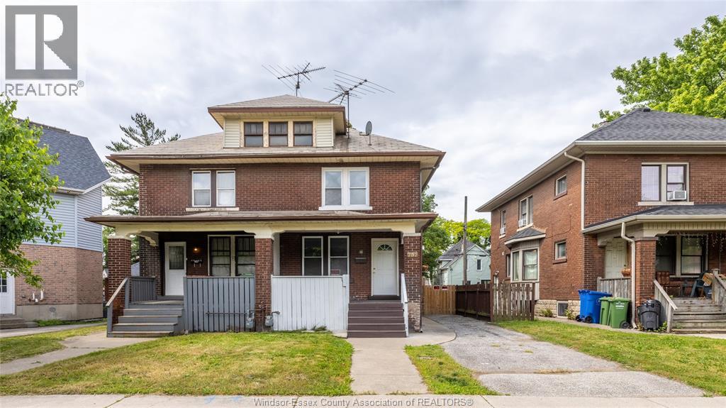 737 Piche, Windsor, ON