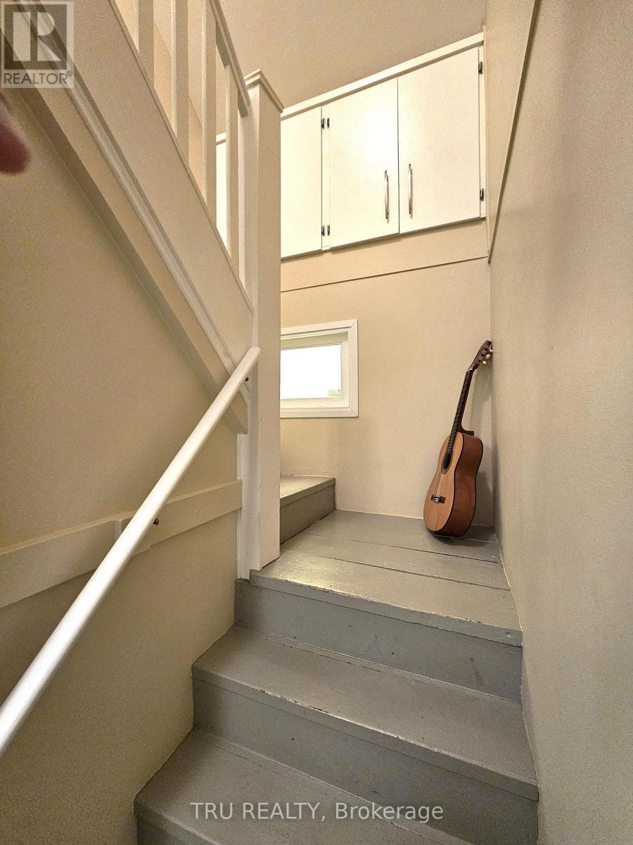 28 Arundel Avenue, Ottawa, ON