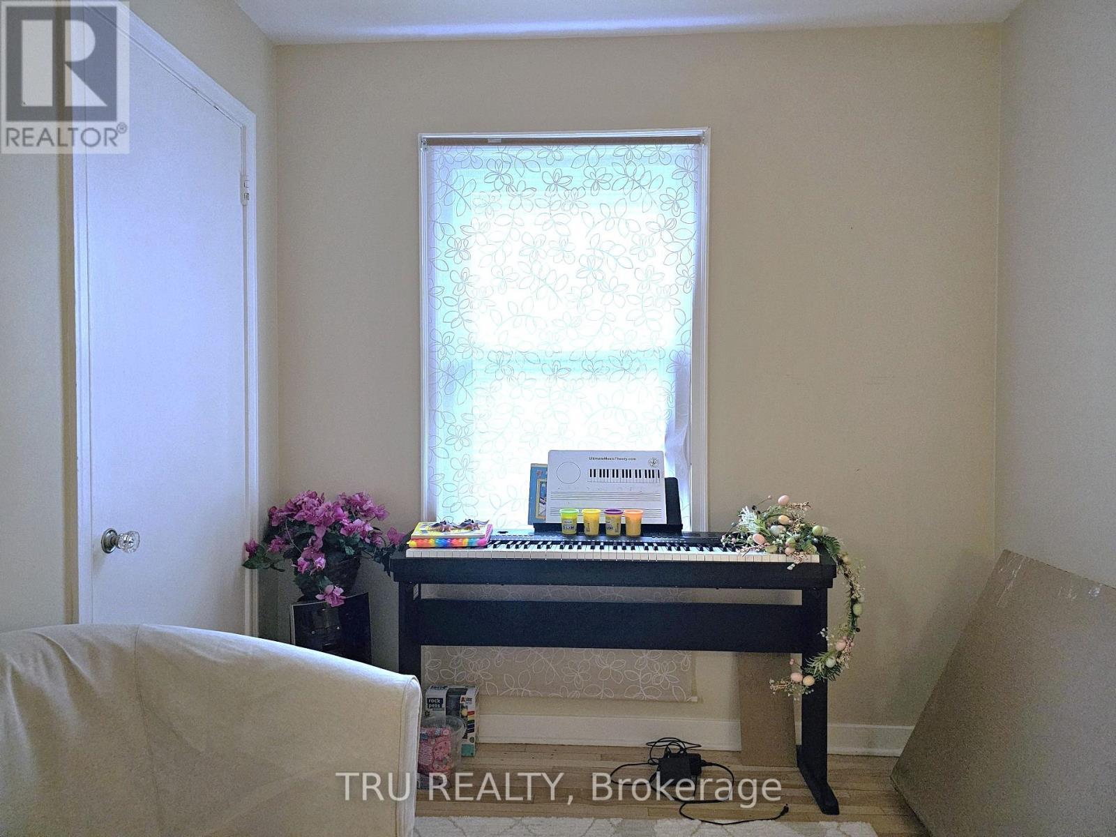 28 Arundel Avenue, Ottawa, ON