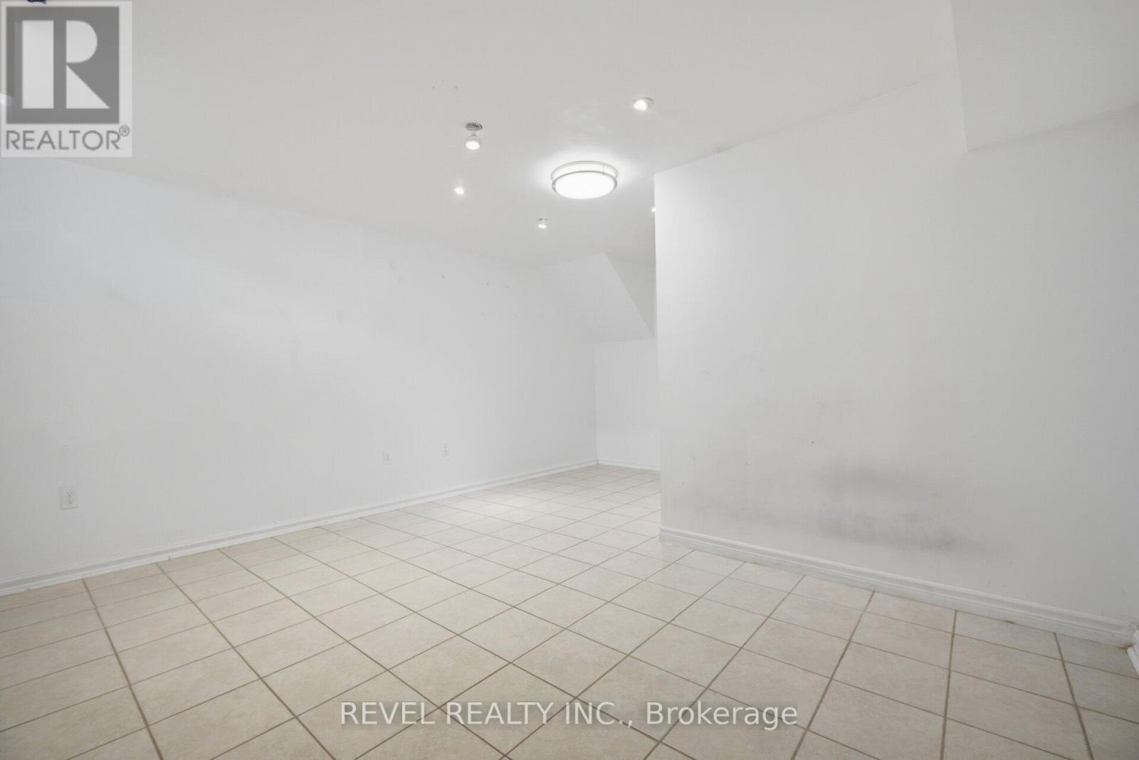 5633 Cortina Crescent, Mississauga, ON