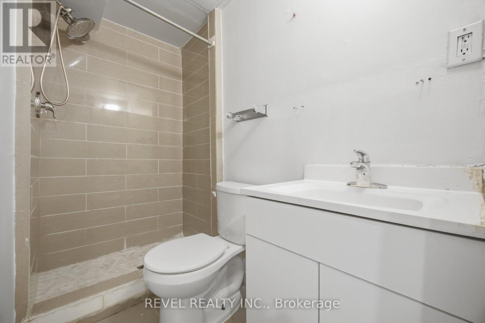 5633 Cortina Crescent, Mississauga, ON