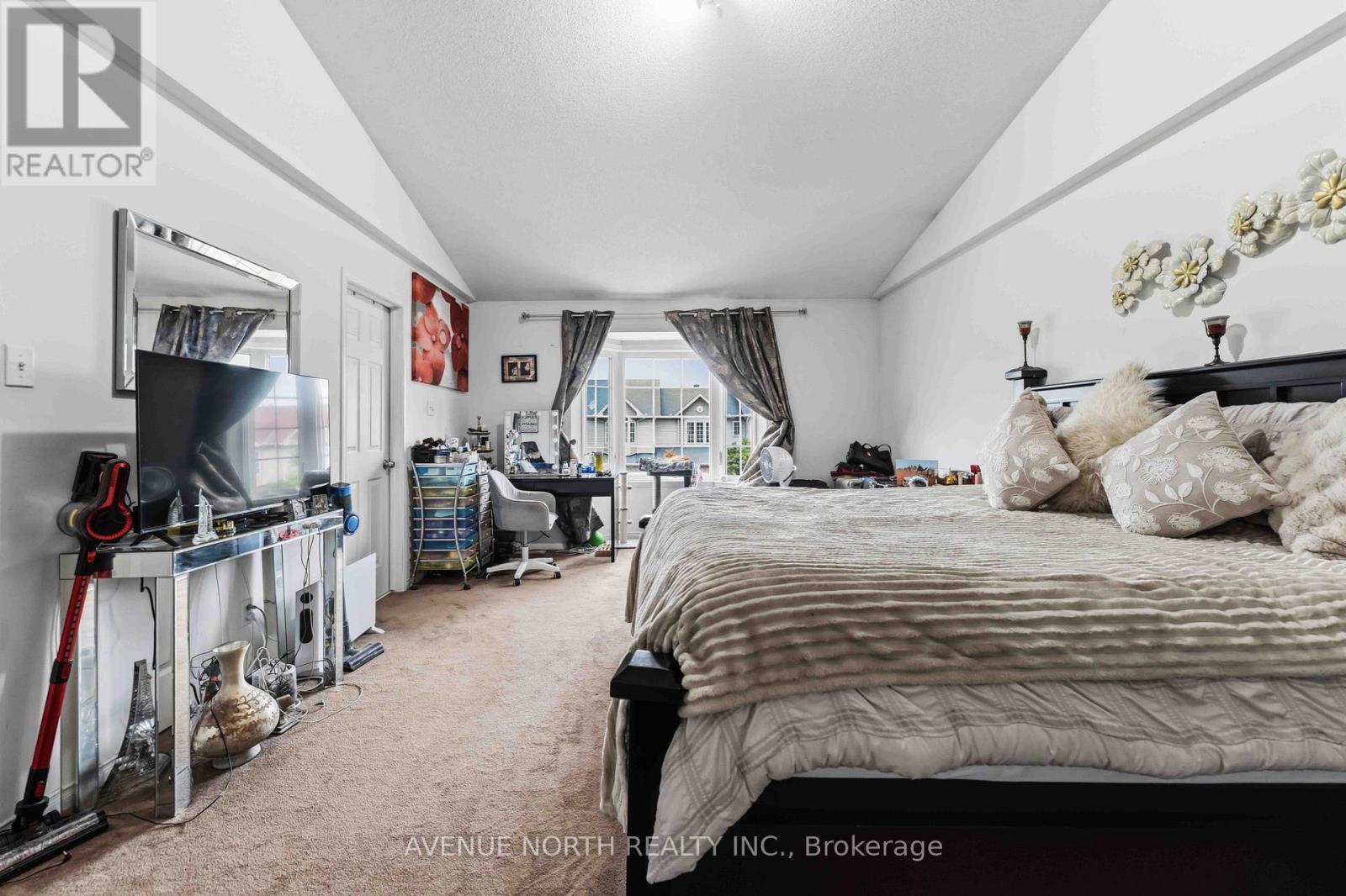 216 Cityview Crescent, Ottawa, ON