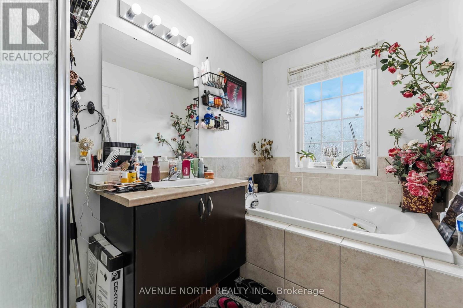 216 Cityview Crescent, Ottawa, ON