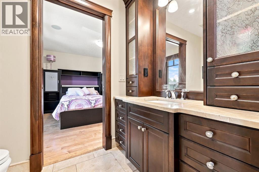 803 25 Avenue Nw, Calgary, AB