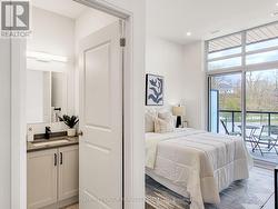 primary bedroom with private ensuite - 