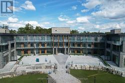 waterside courtyard - 