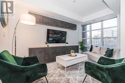 404 - 501 ADELAIDE STREET Toronto, ON M5V 0R3