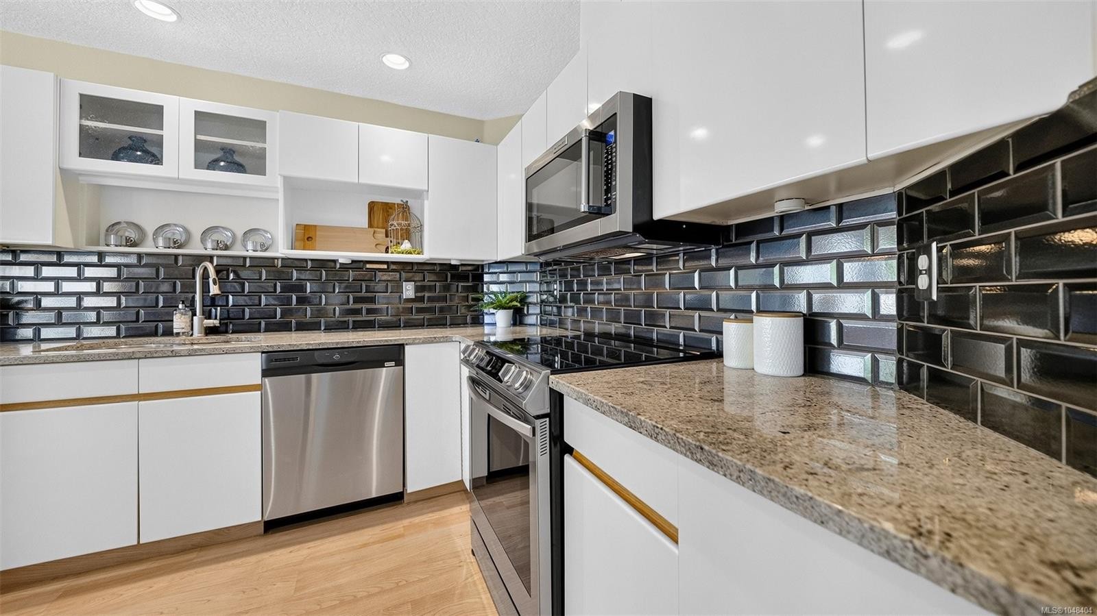 #736-6880 Wallace Dr, Central Saanich, BC