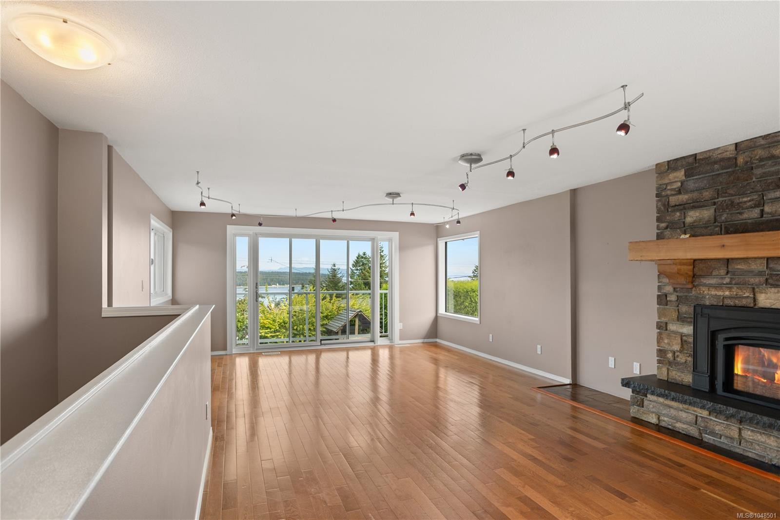 724 Galerno Rd, Campbell River, BC