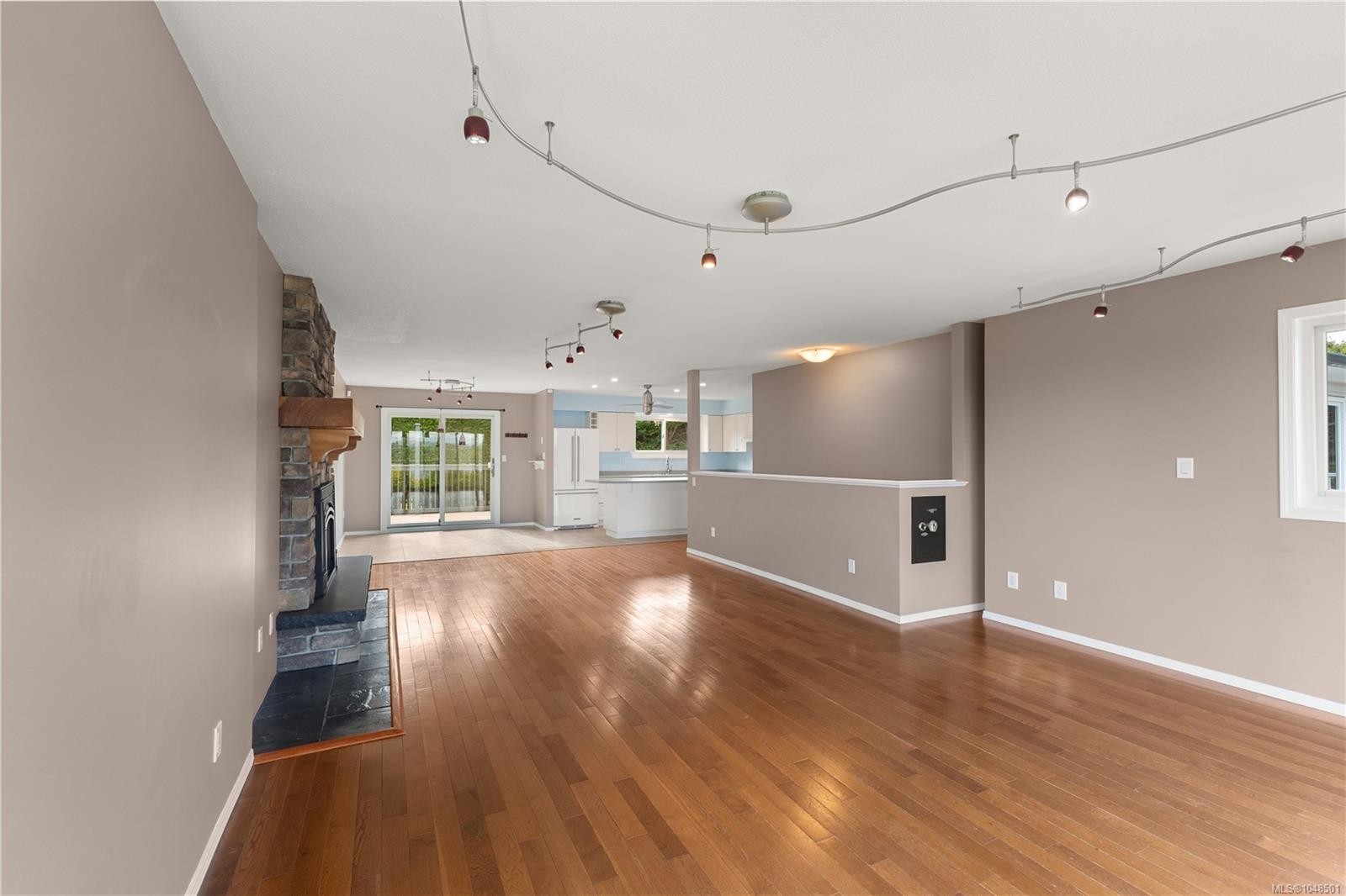 724 Galerno Rd, Campbell River, BC