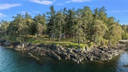 1232 Greenleaf Lane Sidney Island, BC V8L 5Y9