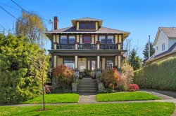 123 Cambridge St Victoria, BC V8V 4B1