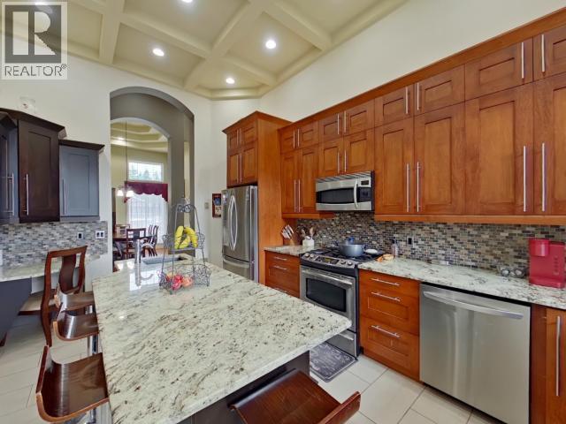 6929 Retaskit Crt, Powell River, BC