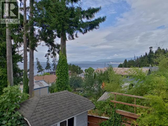 6929 Retaskit Crt, Powell River, BC