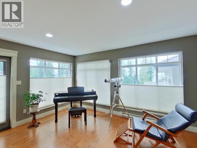 6929 Retaskit Crt, Powell River, BC