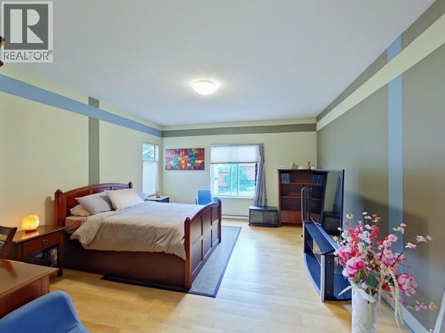 6929 Retaskit Crt, Powell River, BC