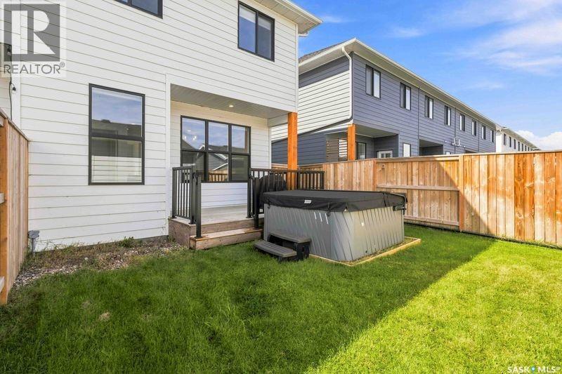 175 Rosewood Boulevard E, Saskatoon, SK