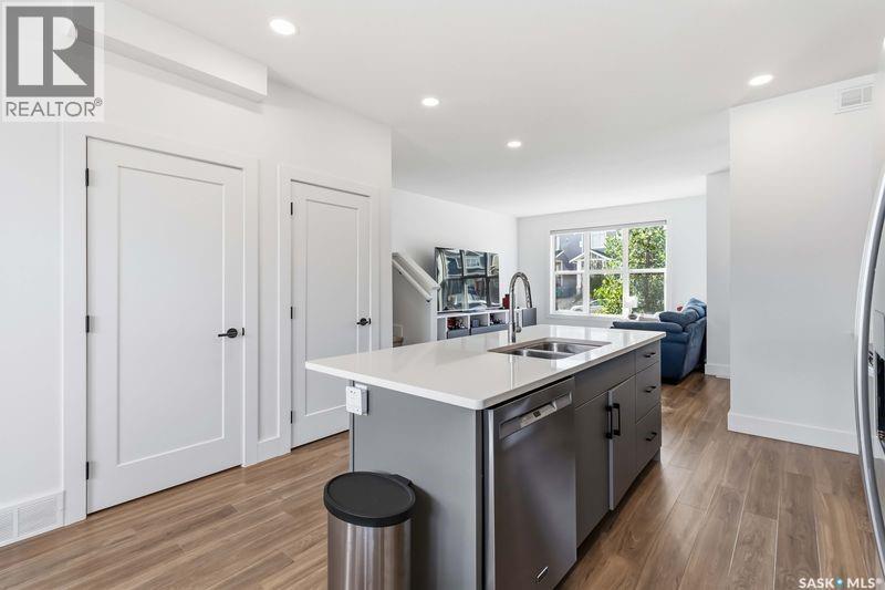 175 Rosewood Boulevard E, Saskatoon, SK