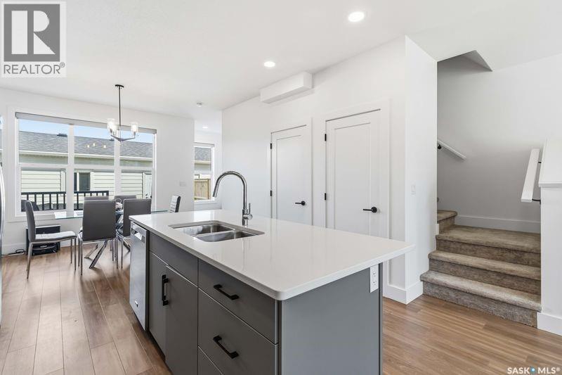 175 Rosewood Boulevard E, Saskatoon, SK